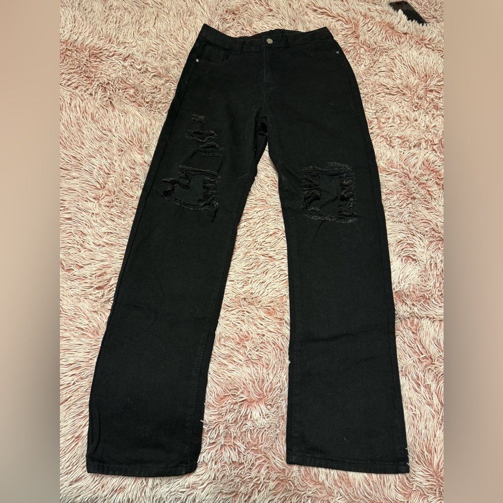 Black ripped skinny jeans